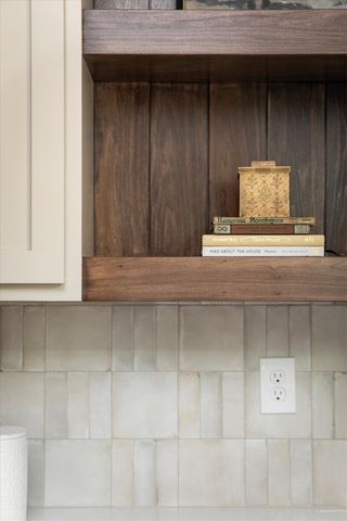 196 E Bridge Circle, Polk City, IA 50226