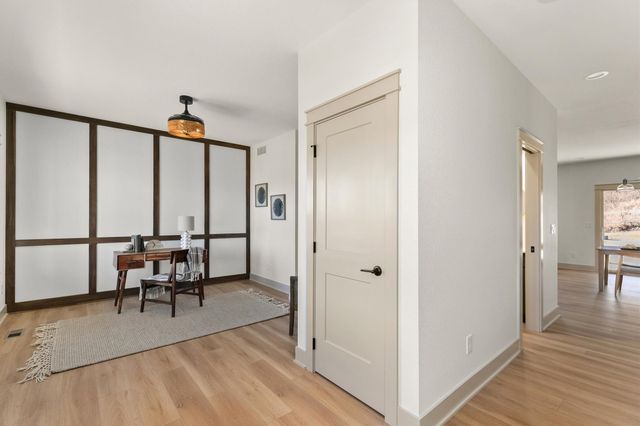 196 E Bridge Circle, Polk City, IA 50226