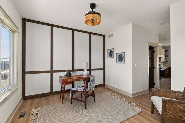 196 E Bridge Circle, Polk City, IA 50226