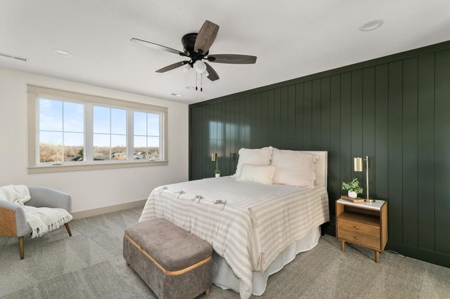 196 E Bridge Circle, Polk City, IA 50226