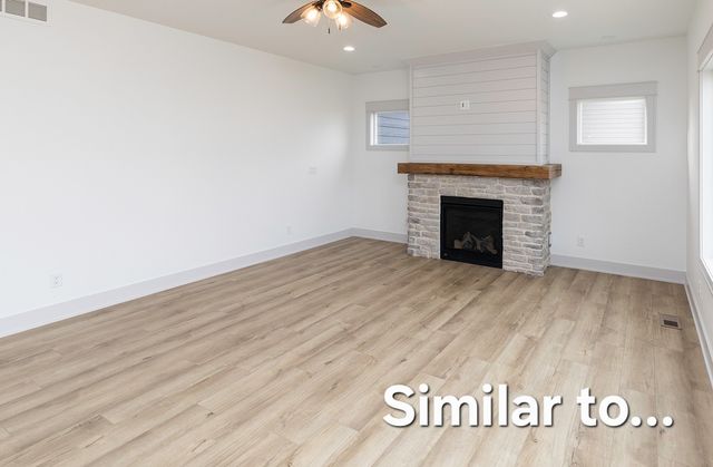 196 E Bridge Circle, Polk City, IA 50226