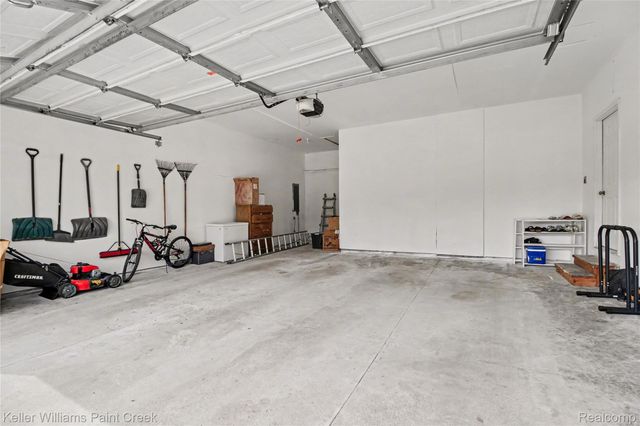3281 Troy Drive, Troy, MI 48083