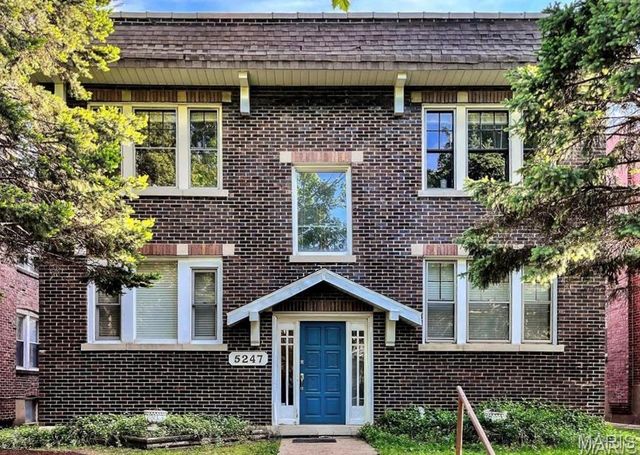 5247 Bancroft Avenue, St Louis, MO 63109