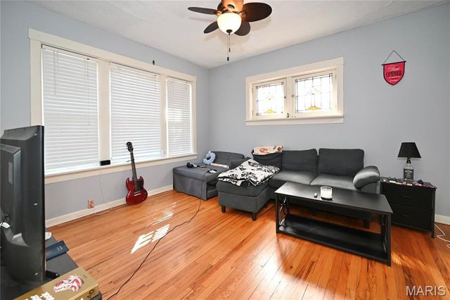5247 Bancroft Avenue, St Louis, MO 63109