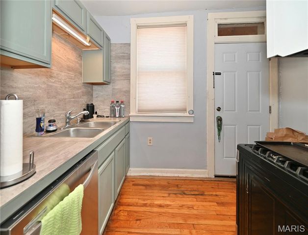 5247 Bancroft Avenue, St Louis, MO 63109