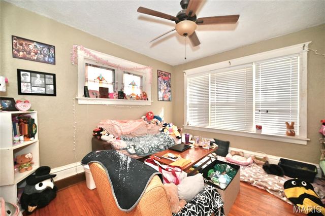 5247 Bancroft Avenue, St Louis, MO 63109