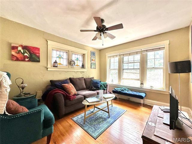 5247 Bancroft Avenue, St Louis, MO 63109