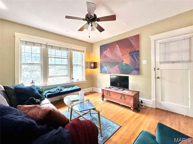 5247 Bancroft Avenue, St Louis, MO 63109