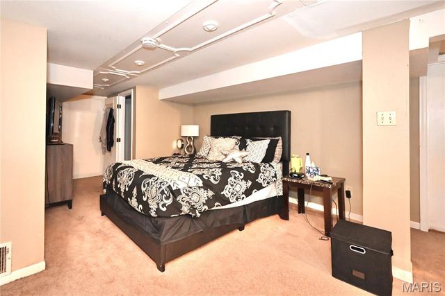5247 Bancroft Avenue, St Louis, MO 63109
