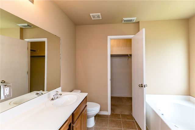 3809 Los Arroyos Dr, Corpus Christi, TX 78414