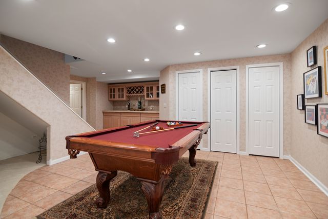 597 CLIFFWOOD Lane, Gurnee, IL 60031