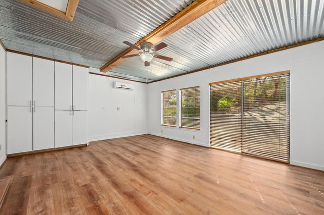 400 N Laurelwood DR, Austin, TX 78733