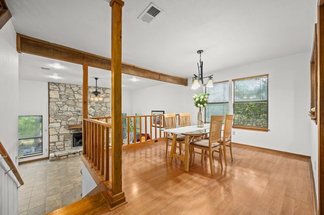 400 N Laurelwood DR, Austin, TX 78733