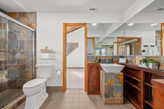 400 N Laurelwood DR, Austin, TX 78733