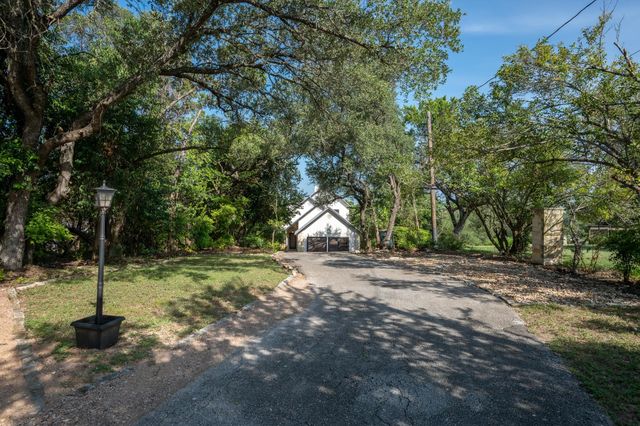 400 N Laurelwood DR, Austin, TX 78733