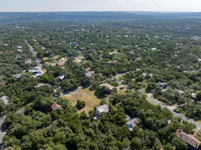 400 N Laurelwood DR, Austin, TX 78733