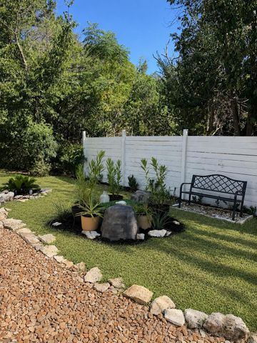 400 N Laurelwood DR, Austin, TX 78733