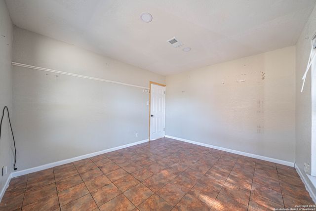 6227 Apple Valley, San Antonio, TX 78242