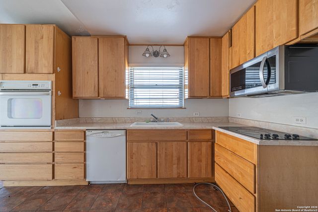 6227 Apple Valley, San Antonio, TX 78242