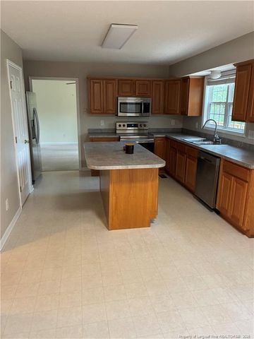 120 Green Links Drive, Cameron, NC 28326