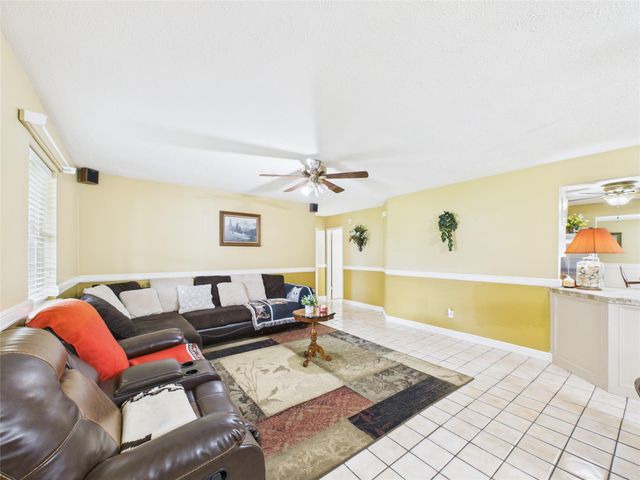 1236 County Road 634, Alvin, TX 77511