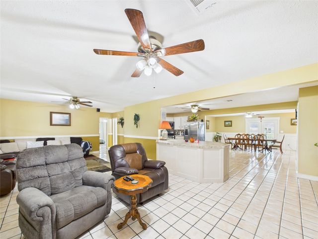 1236 County Road 634, Alvin, TX 77511
