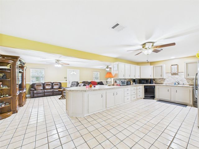 1236 County Road 634, Alvin, TX 77511
