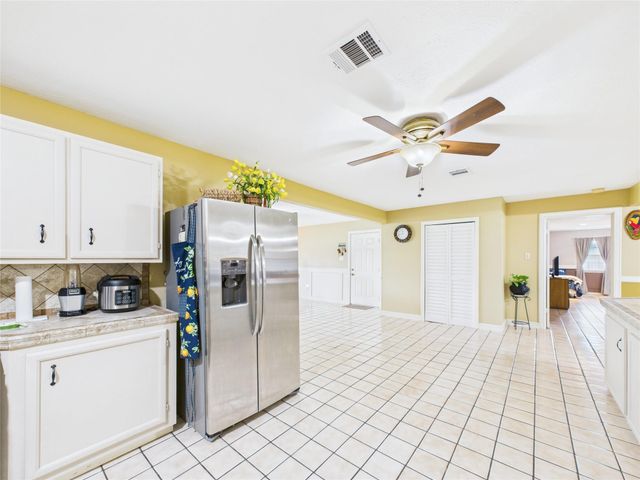 1236 County Road 634, Alvin, TX 77511