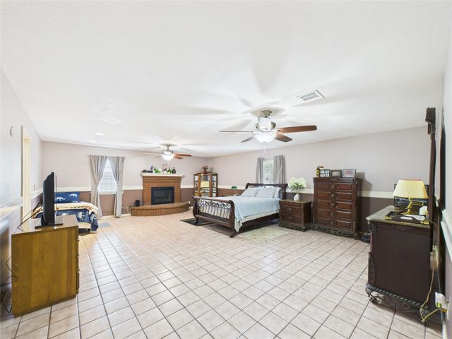 1236 County Road 634, Alvin, TX 77511