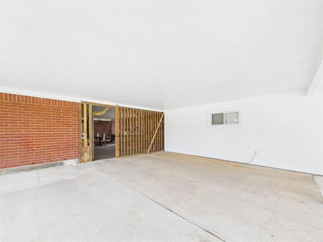 1236 County Road 634, Alvin, TX 77511