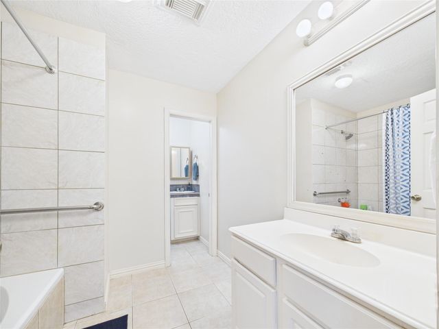 1236 County Road 634, Alvin, TX 77511