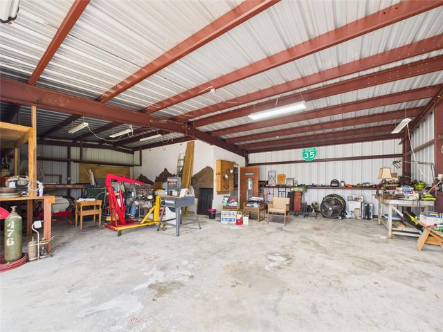 1236 County Road 634, Alvin, TX 77511
