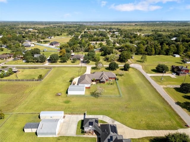 1236 County Road 634, Alvin, TX 77511