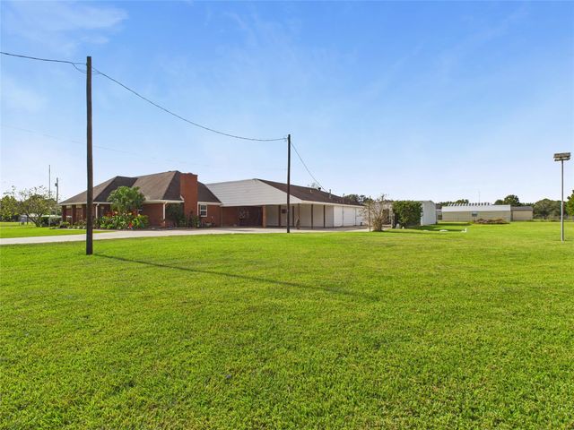 1236 County Road 634, Alvin, TX 77511