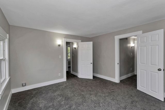 78 Whittier St, Springfield, MA 01108
