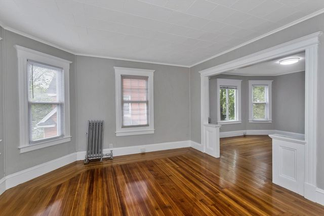 78 Whittier St, Springfield, MA 01108