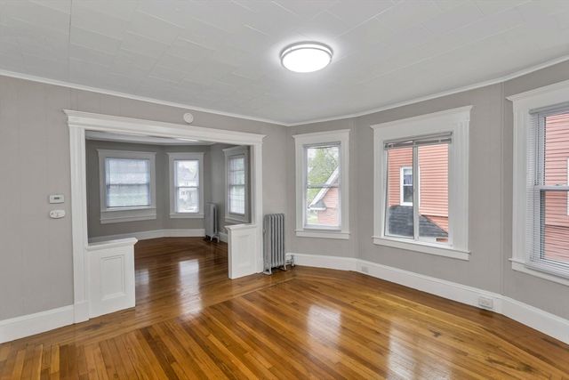 78 Whittier St, Springfield, MA 01108