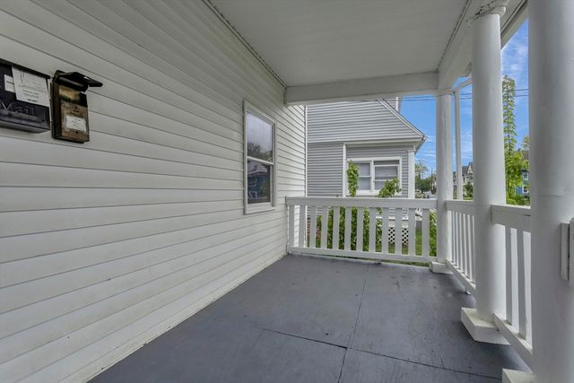 78 Whittier St, Springfield, MA 01108