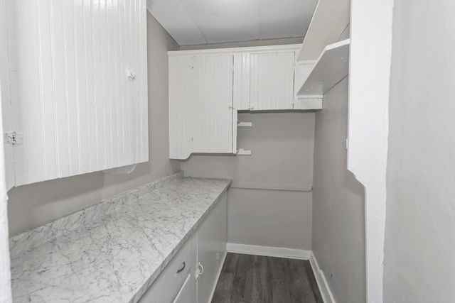 78 Whittier St, Springfield, MA 01108