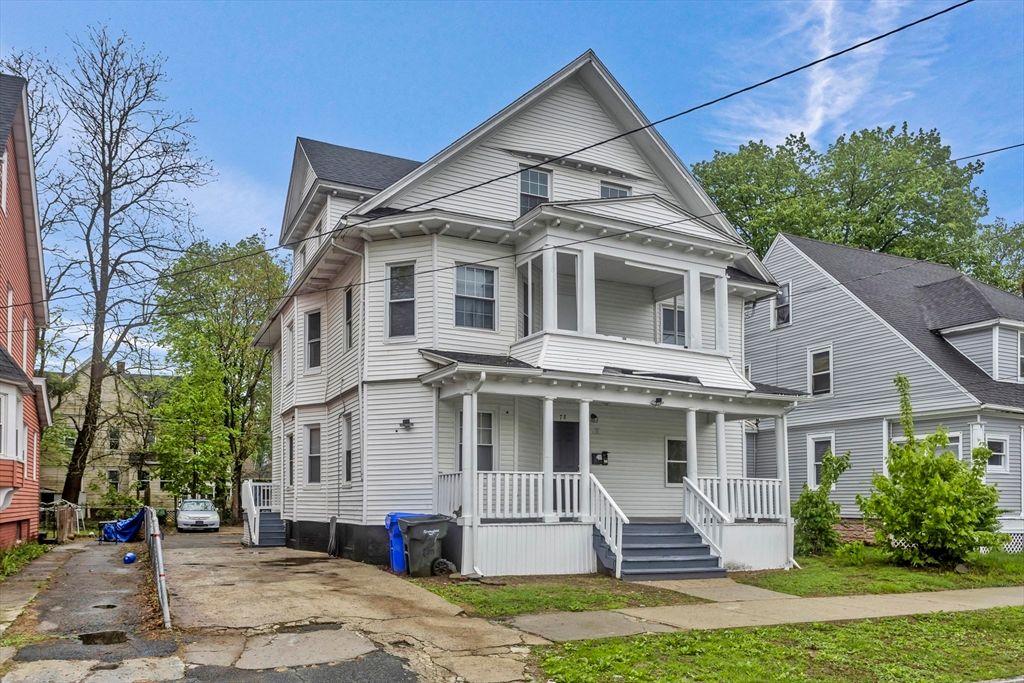 78 Whittier St, Springfield, MA 01108