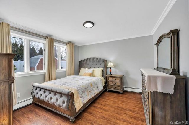 54 Abbot Lane, Hicksville, NY 11801