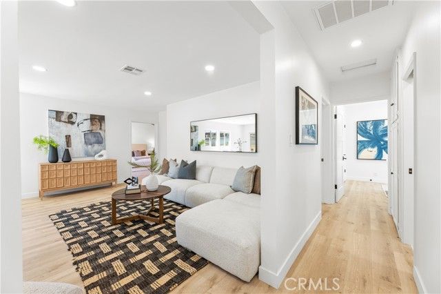 6742 E El Salvador, Long Beach, CA 90815