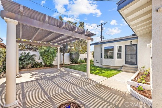 6742 E El Salvador, Long Beach, CA 90815