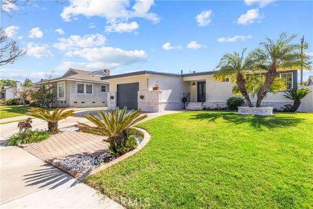 6742 E El Salvador, Long Beach, CA 90815