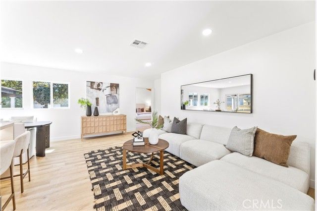 6742 E El Salvador, Long Beach, CA 90815