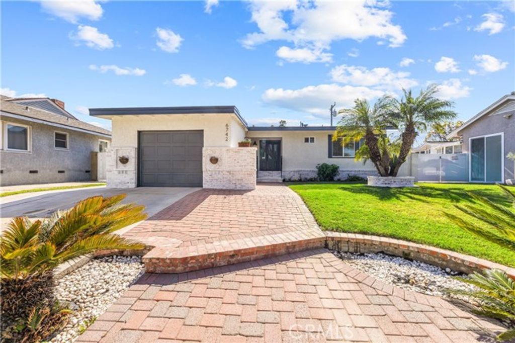 6742 E El Salvador, Long Beach, CA 90815