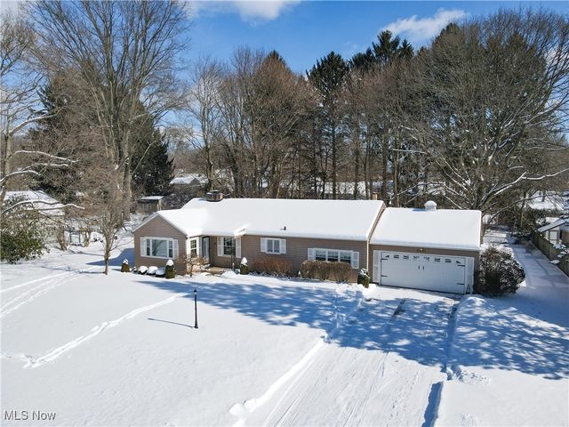 3001 Englewood Drive, Stow, OH 44224