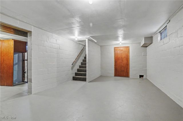 3001 Englewood Drive, Stow, OH 44224