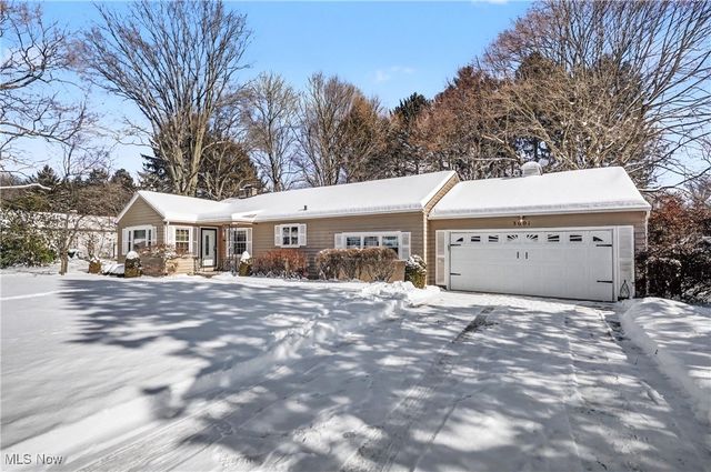 3001 Englewood Drive, Stow, OH 44224