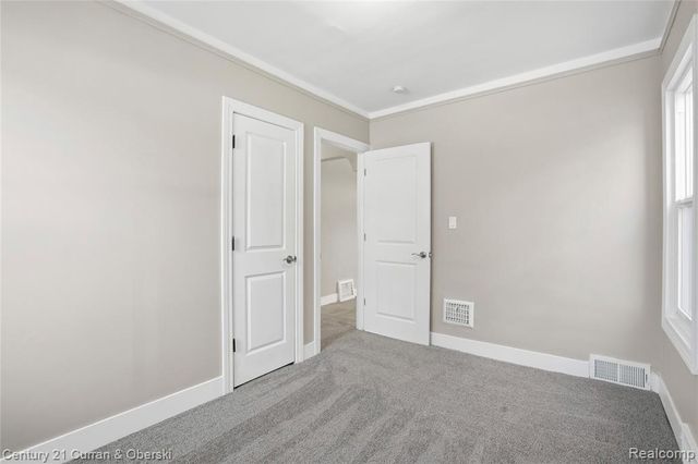 6640 Yinger Avenue, Dearborn, MI 48126